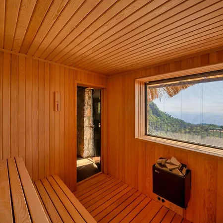 Pine Private Located In A Quiet And Picturesque Location فيلة
