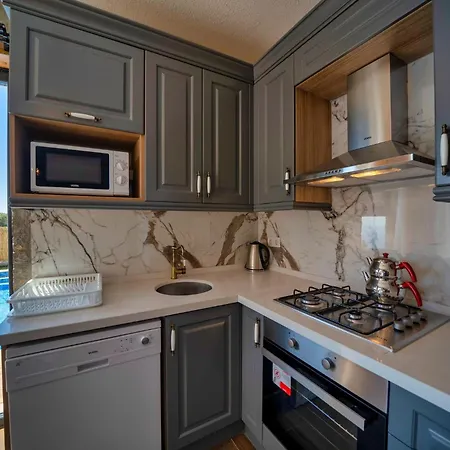 Pine Private Located In A Quiet And Picturesque Location فاراليا
