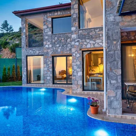 Pine Private Located In A Quiet And Picturesque Location Vila *